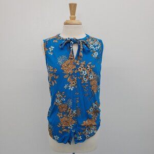 Torrid Womens Blue Sleeveless Button Front Floral Blouse Top Size 1 Keyhole Neck